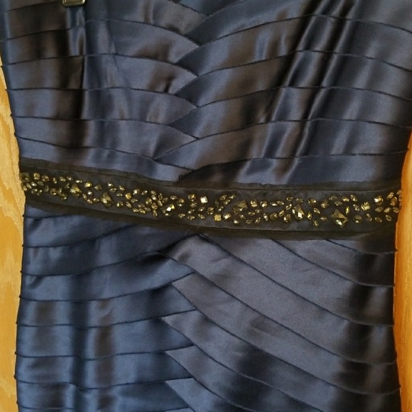 BCBG MAXAZRIA Sapphire Sweetheart Bandage Dress - Picture 4 of 4